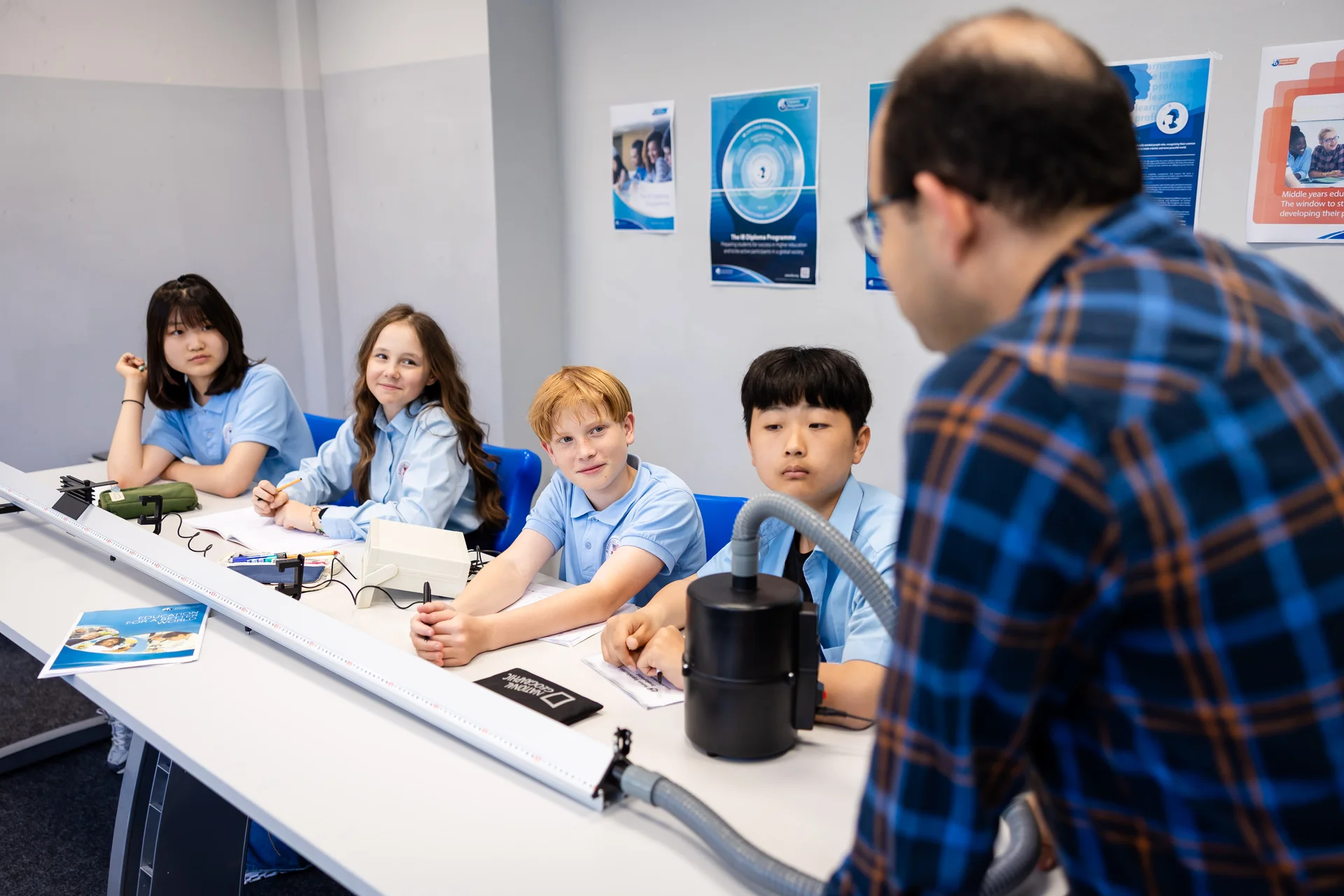 Nauki przyrodnicze (fizyka, biologia, chemia)